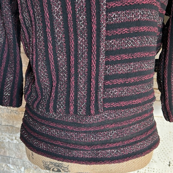 Anthropologie Akemi + Kin black maroon metallic mock neck 3/4 sleeve pullover - Picture 6 of 16